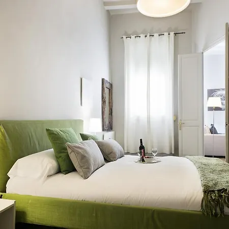 Ola Living Gaudi Barcelona